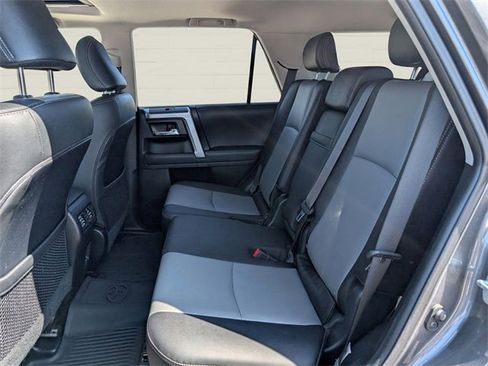 Used 2021 Toyota 4Runner SR5 Premium image 11