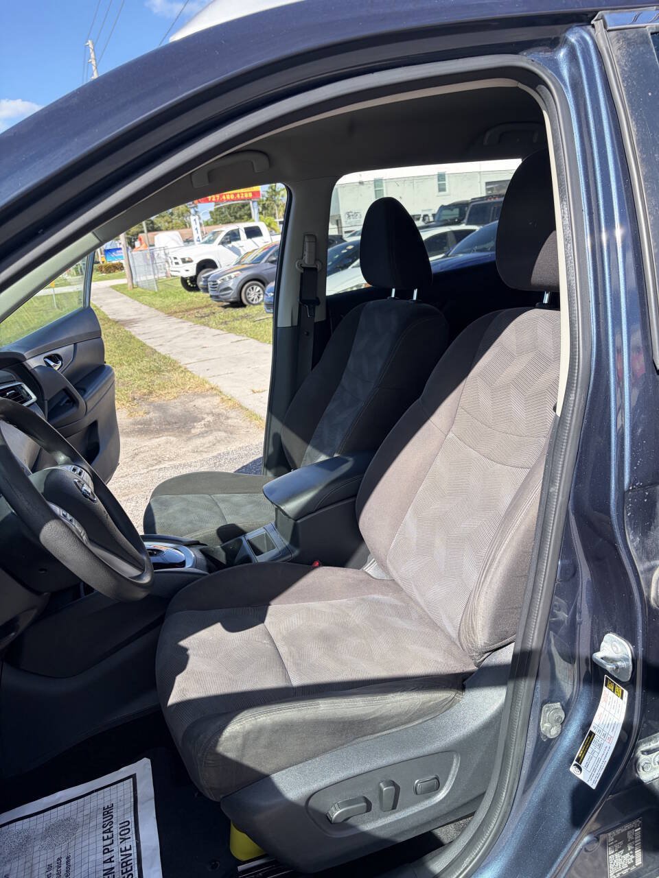 Used 2016 Nissan Rogue SV AWD/4WD image 14