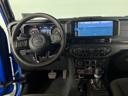 Used 2024 Jeep Wrangler Unlimited Rubicon w/ Capability Package AWD/4WD image 14