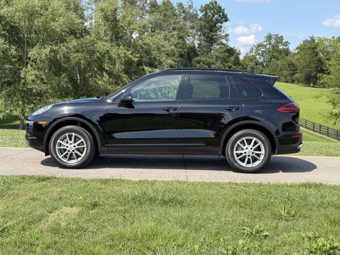 Used 2016 Porsche Cayenne AWD/4WD image 4