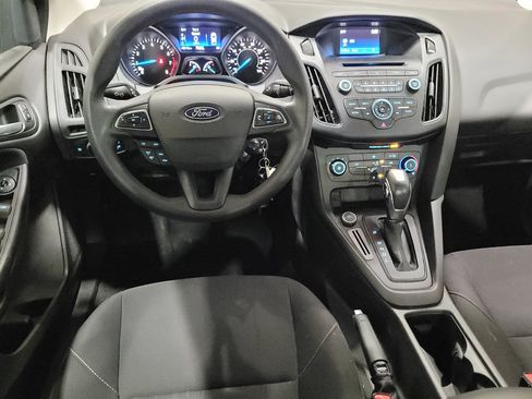 Used 2016 Ford Focus SE FWD image 22