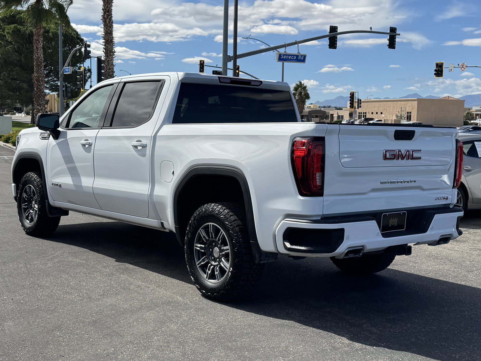 Used 2025 GMC Sierra 1500 AT4 AWD/4WD image 4