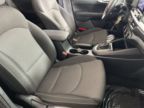 Used 2024 Kia Forte LXS w/ LXS Technology Package FWD image 25