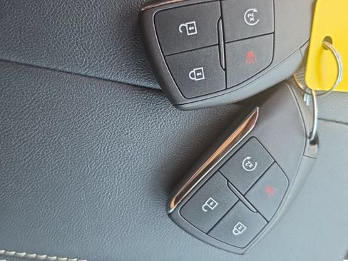 Used 2025 GMC Terrain Elevation w/ Technology Package II AWD/4WD image 18
