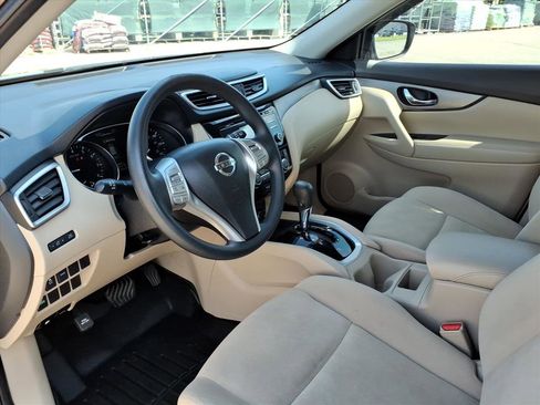 Used 2016 Nissan Rogue SV FWD image 11