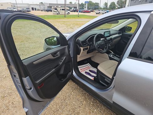 Used 2022 Ford Escape SE AWD/4WD image 18