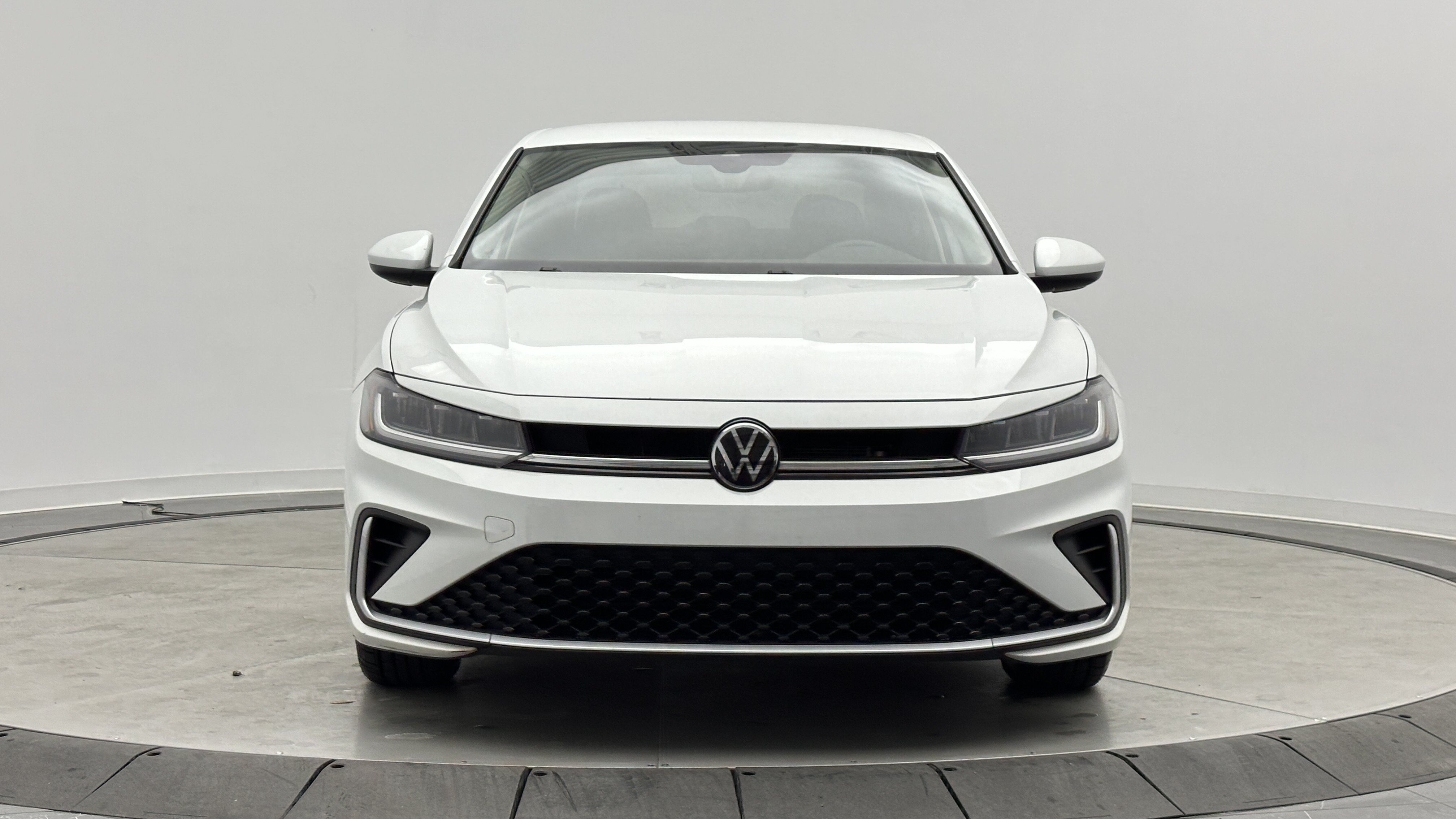 Used 2025 Volkswagen Jetta S FWD image 2