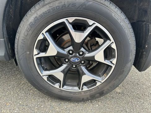 Used 2019 Subaru Crosstrek 2.0i Premium w/ Moonroof Package image 14