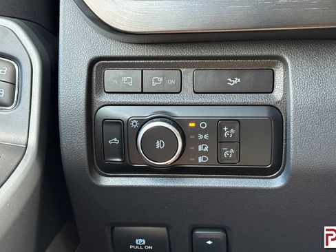 Used 2024 Ford F350 Lariat AWD/4WD image 34