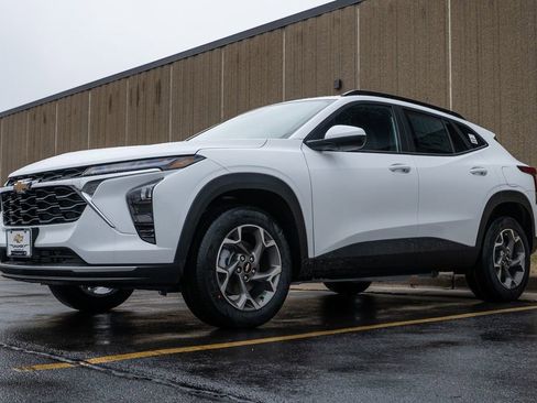 New 2026 Chevrolet Trax LT image 4