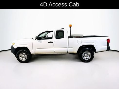 Used 2022 Toyota Tacoma SR AWD/4WD image 3
