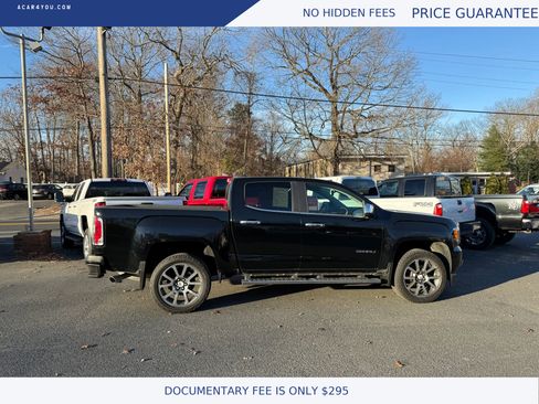 Used 2019 GMC Canyon Denali image 2