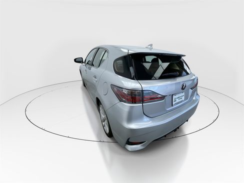 Used 2015 Lexus CT 200h image 6