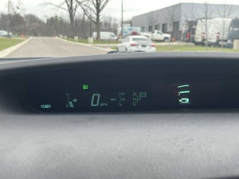 Used 2011 Toyota Prius Four w/ Solar Roof Pkg FWD image 49