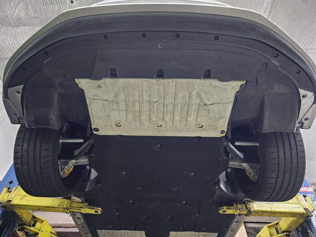Used 2018 Porsche 911 Turbo S AWD/4WD image 22