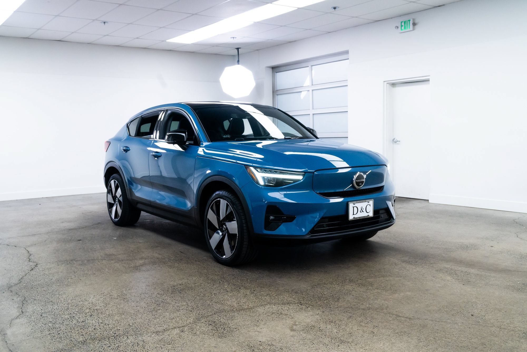 Used 2023 Volvo C40 P8 Recharge Ultimate AWD/4WD image 25