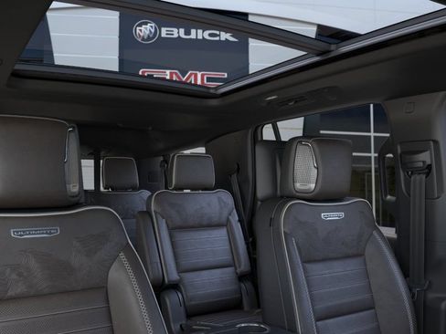 New 2026 GMC Yukon Denali Ultimate w/ LPO, Floor Liner Package AWD/4WD image 24
