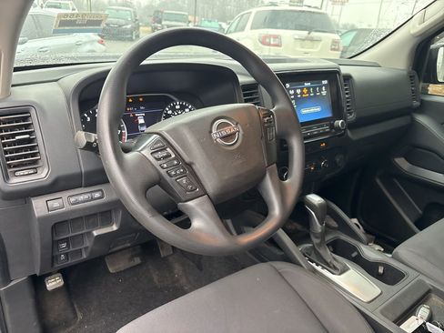 Used 2022 Nissan Frontier S image 3