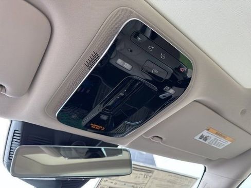 New 2025 Mercedes-Benz E 350 4MATIC Sedan image 22