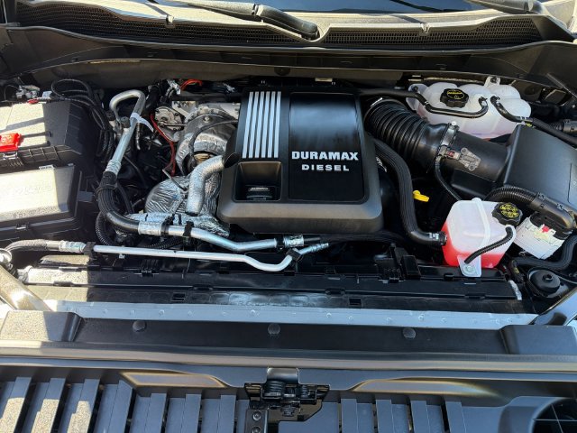 Used 2025 Chevrolet Silverado 1500 LT Trail Boss w/ Convenience Package II AWD/4WD image 16