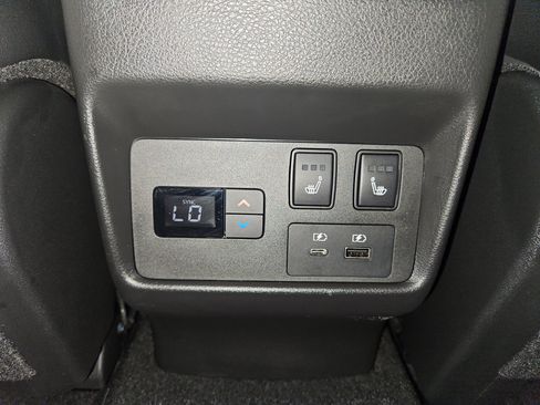 Used 2023 Nissan Rogue Platinum w/ Platinum Premium Package image 16