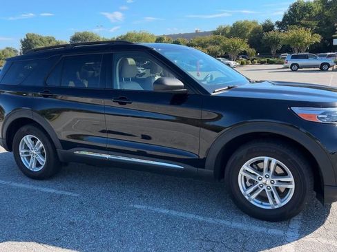 Used 2022 Ford Explorer XLT w/ Equipment Group 202A image 14