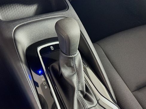 Used 2025 Toyota Corolla LE image 25