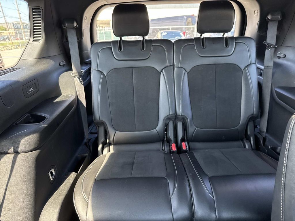 Used 2022 Jeep Grand Cherokee L Laredo RWD image 10