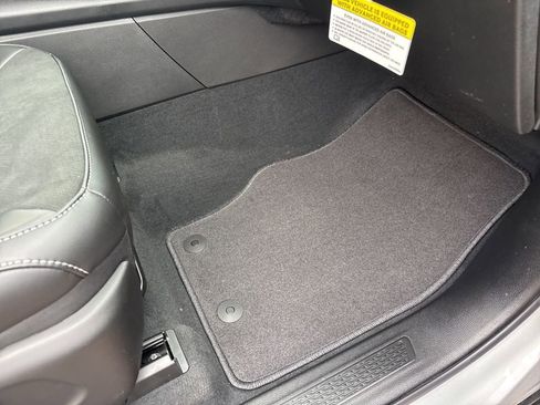 New 2025 Jeep Grand Cherokee L Altitude image 28