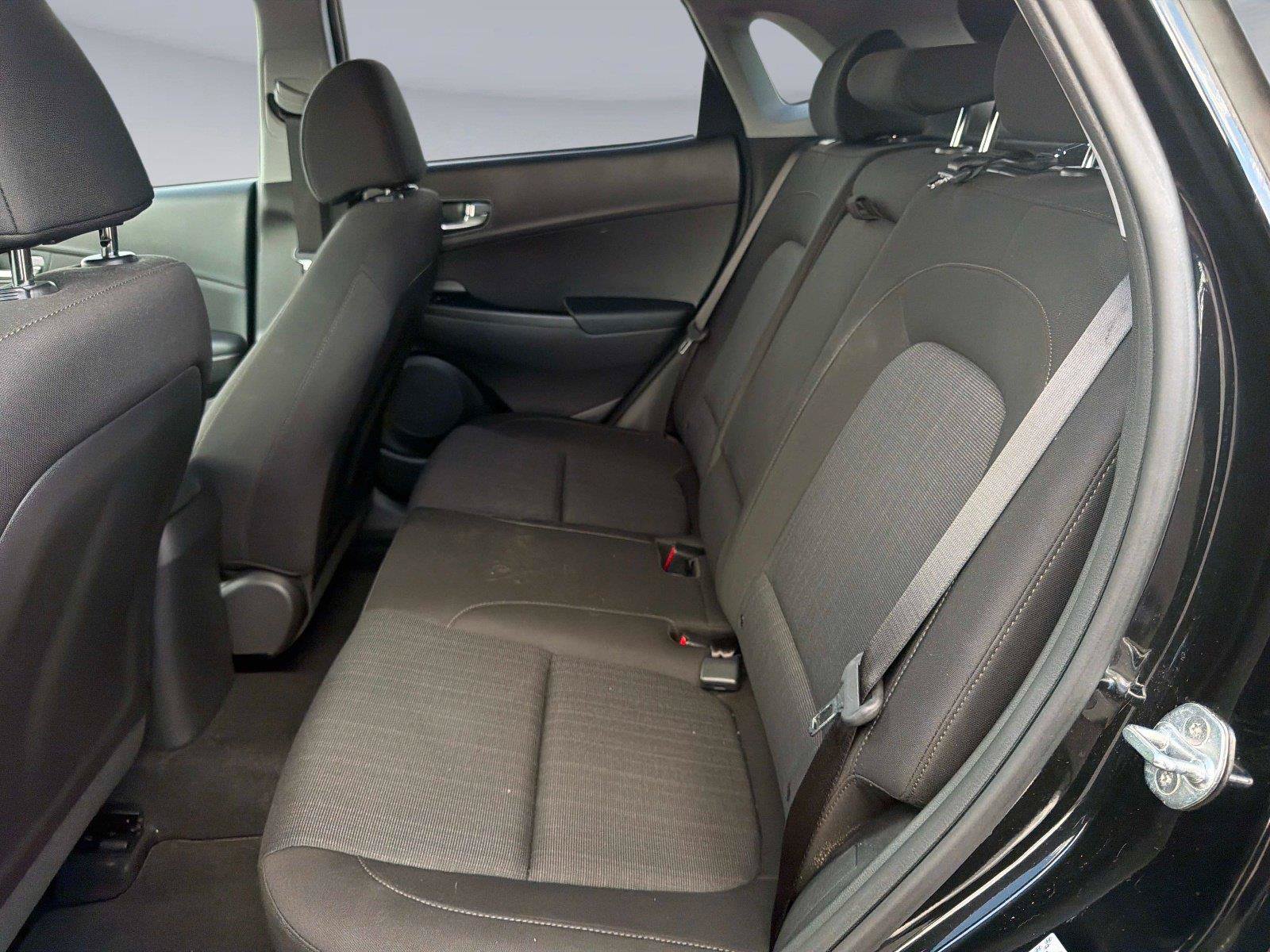 Used 2022 Hyundai Kona SEL w/ Convenience Package FWD image 13