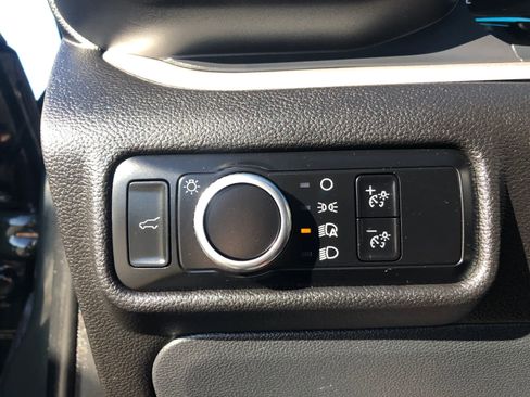 Used 2023 Ford Explorer XLT w/ Class IV Trailer Tow Package image 9