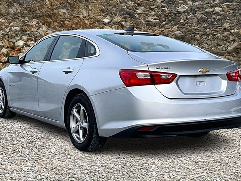 Used 2018 Chevrolet Malibu LS image 10