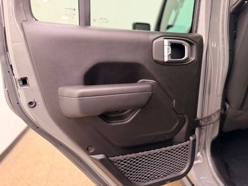Used 2023 Jeep Wrangler Unlimited w/ Sun & Screen Package AWD/4WD image 23