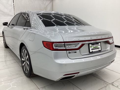 Used 2017 Lincoln Continental Premiere image 9