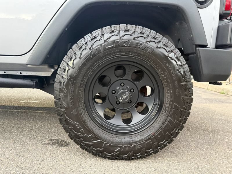Used 2017 Jeep Wrangler Unlimited Sport w/ Quick Order Package 24S AWD/4WD image 34