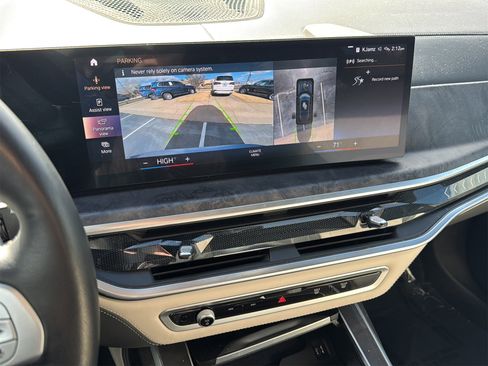 Used 2023 BMW X7 xDrive40i w/ Executive Package image 22