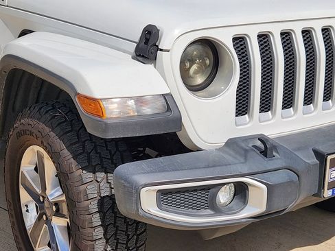 Used 2020 Jeep Wrangler Unlimited Sahara AWD/4WD image 11