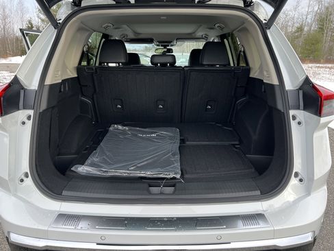 New 2026 Nissan Rogue Platinum image 16