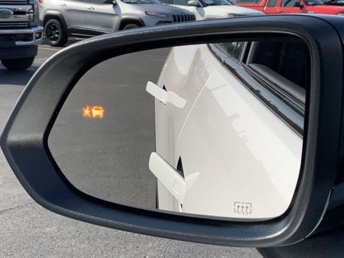 New 2025 Chevrolet Equinox EV RS image 24