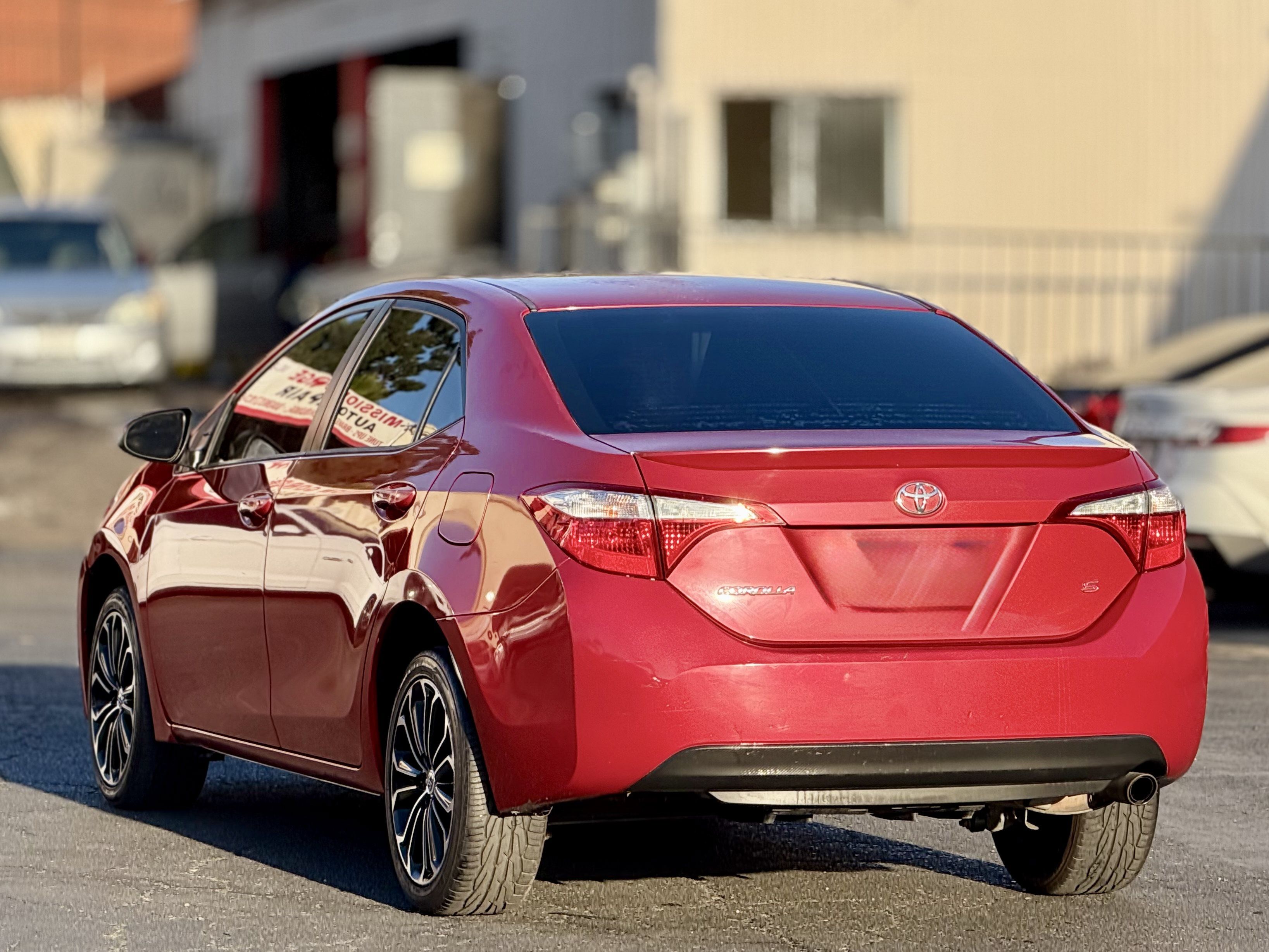 Used 2015 Toyota Corolla S FWD image 9