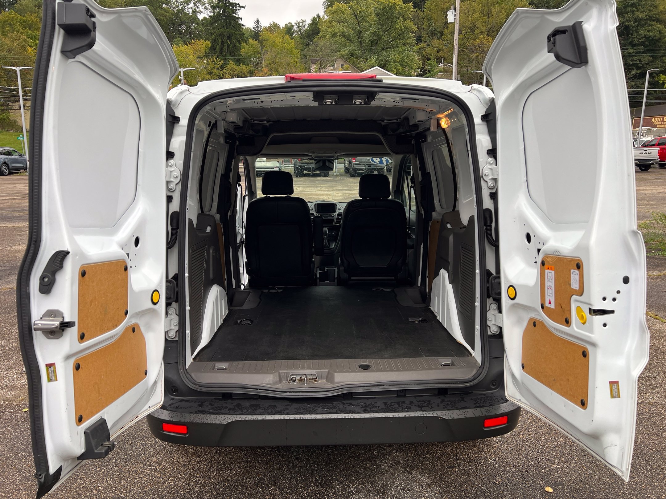 Used 2019 Ford Transit Connect XL FWD image 29