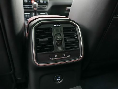 New 2026 Porsche Macan AWD/4WD image 20