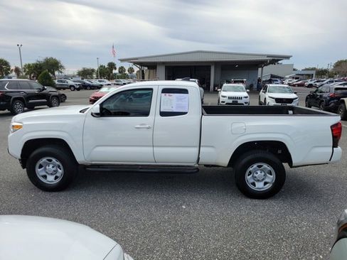 Used 2021 Toyota Tacoma SR image 13