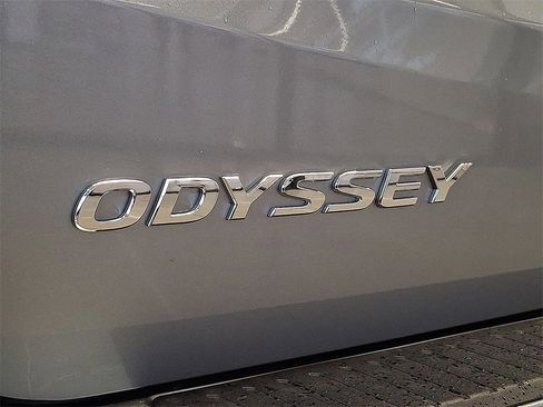 New 2026 Honda Odyssey Touring image 5