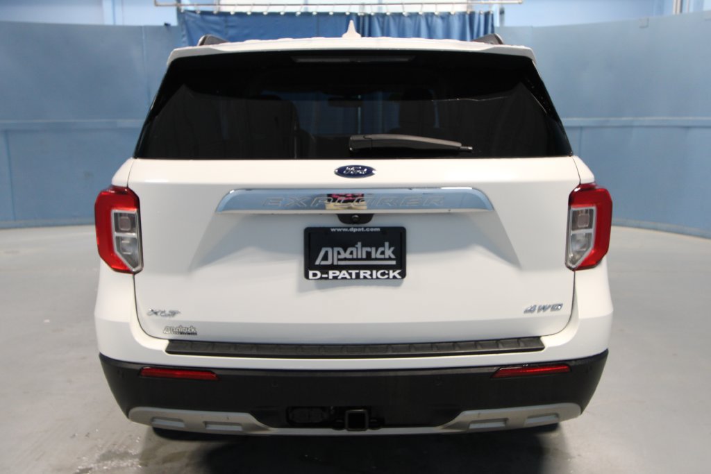Used 2023 Ford Explorer XLT w/ Equipment Group 202A AWD/4WD image 33