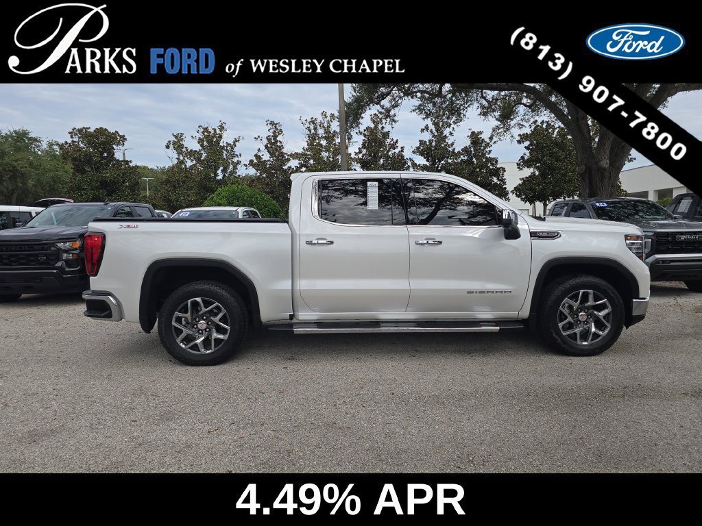 Used 2023 GMC Sierra 1500 SLT w/ SLT Premium Package AWD/4WD image 4