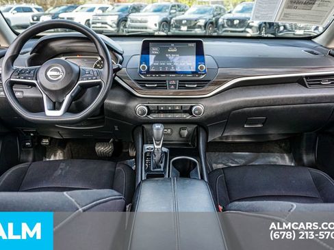 Used 2024 Nissan Altima 2.5 SV image 24