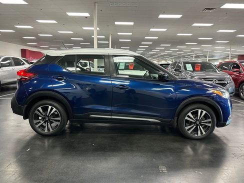 Used 2020 Nissan Kicks SR w/ SR Premium Package image 8