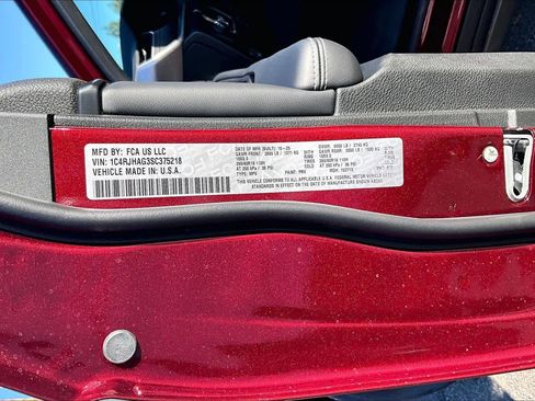 New 2025 Jeep Grand Cherokee Altitude image 25