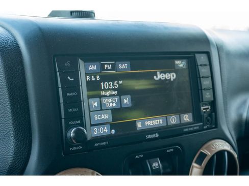 Used 2014 Jeep Wrangler Unlimited Sahara w/ Max Tow Package image 21